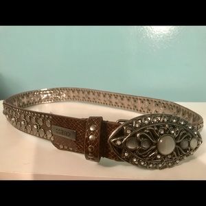 NWT’s Guess Belt